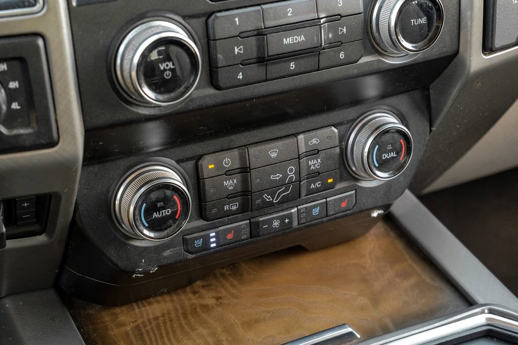 Used 2019 Ford F350 Limited image 29