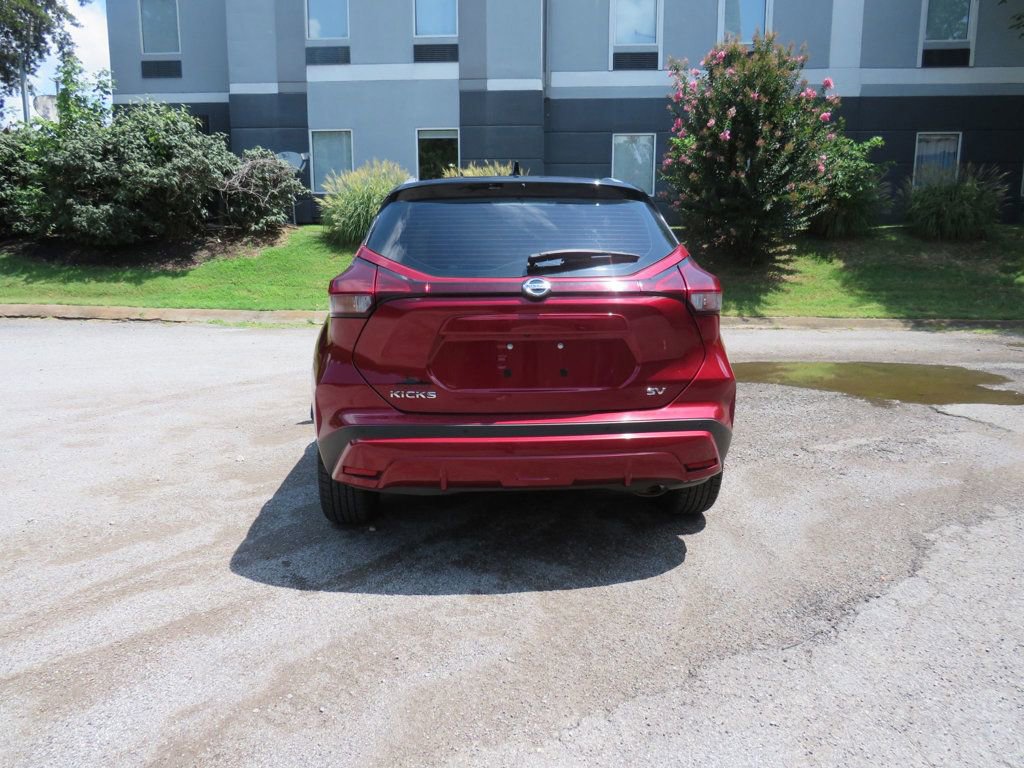 Used 2021 Nissan Kicks SV image 5