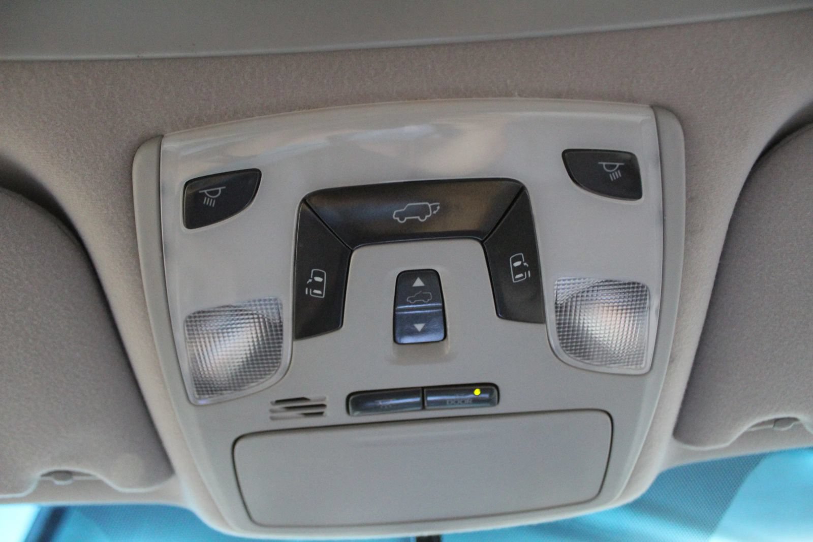 Used 2013 Toyota Sienna XLE FWD image 27