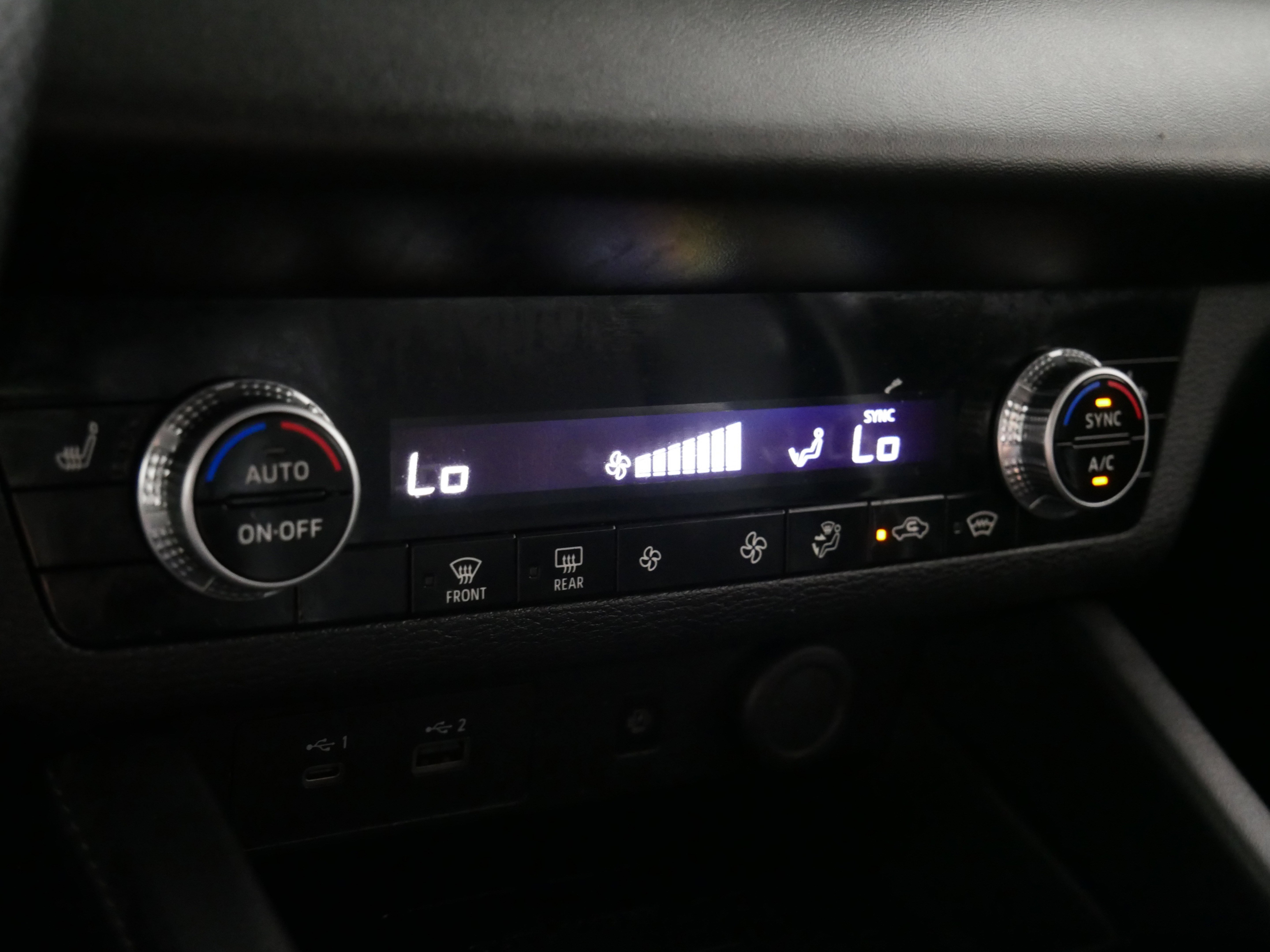 Used 2022 Mitsubishi Outlander SE image 23