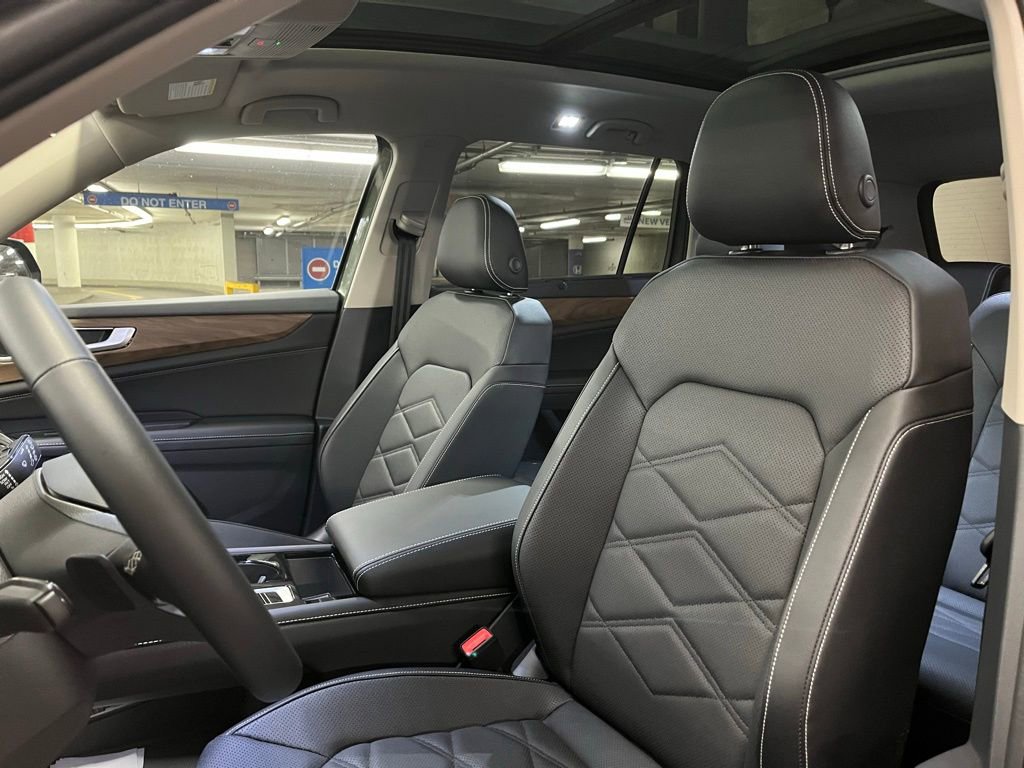New 2026 Volkswagen Atlas SE image 16