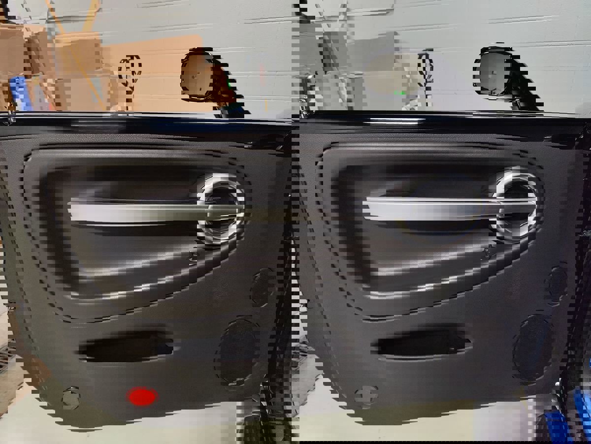 Used 2004 Chevrolet SSR w/ Preferred Equipment Group image 21