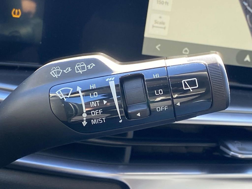 Used 2025 Kia Sorento EX image 24