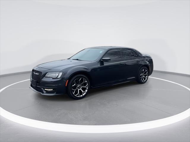 Used 2018 Chrysler 300 S w/ 300S Premium Group image 4