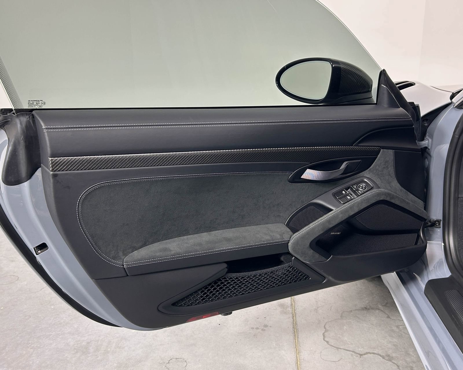 Certified 2025 Porsche 718 Cayman GT4 RS image 14