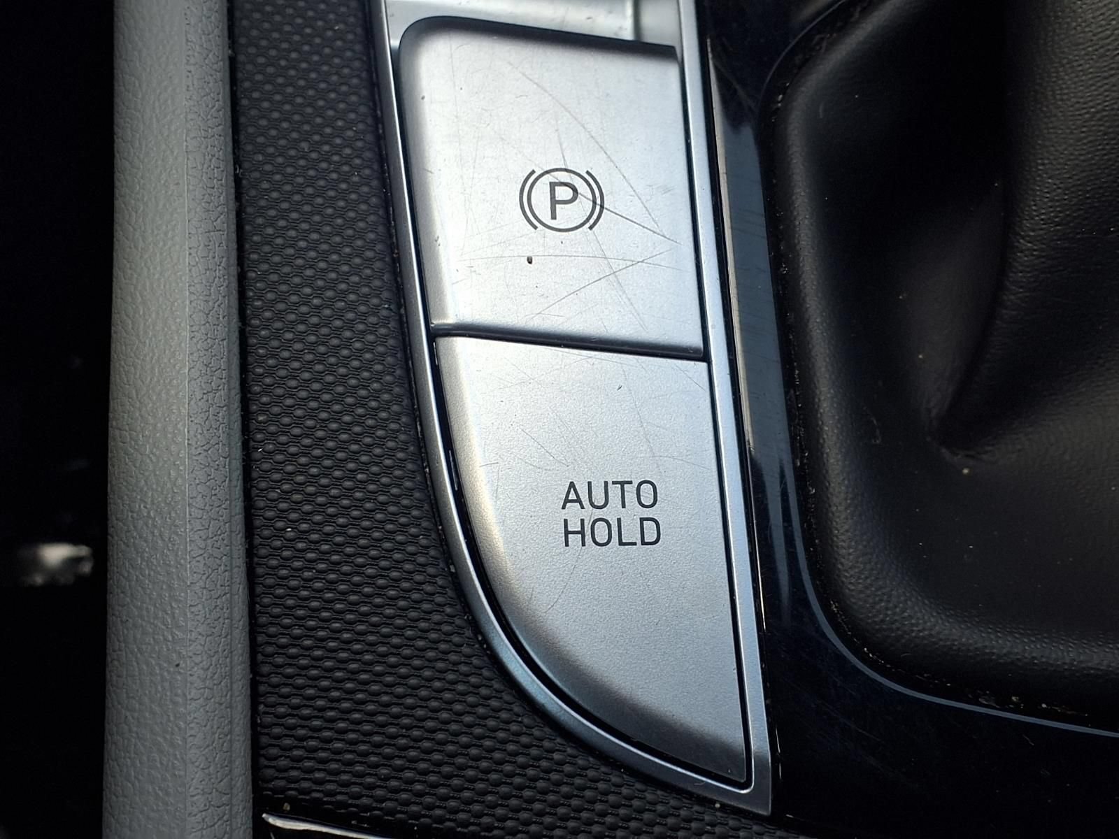 Used 2024 Hyundai Elantra Limited FWD image 10