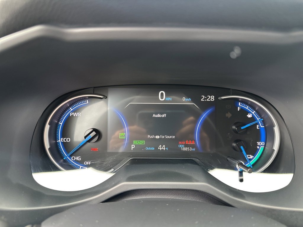 Certified 2025 Toyota RAV4 SE image 13