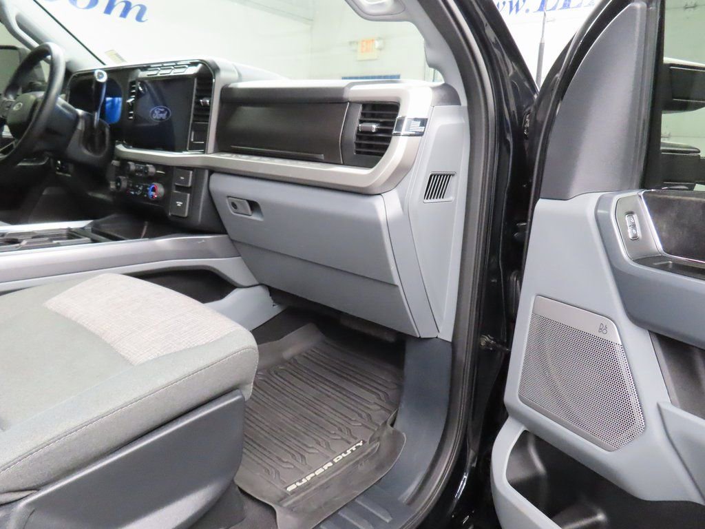 Used 2024 Ford F250 XLT w/ XLT Premium Package image 36