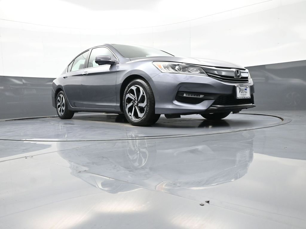 Certified 2017 Honda Accord EX-L image 28