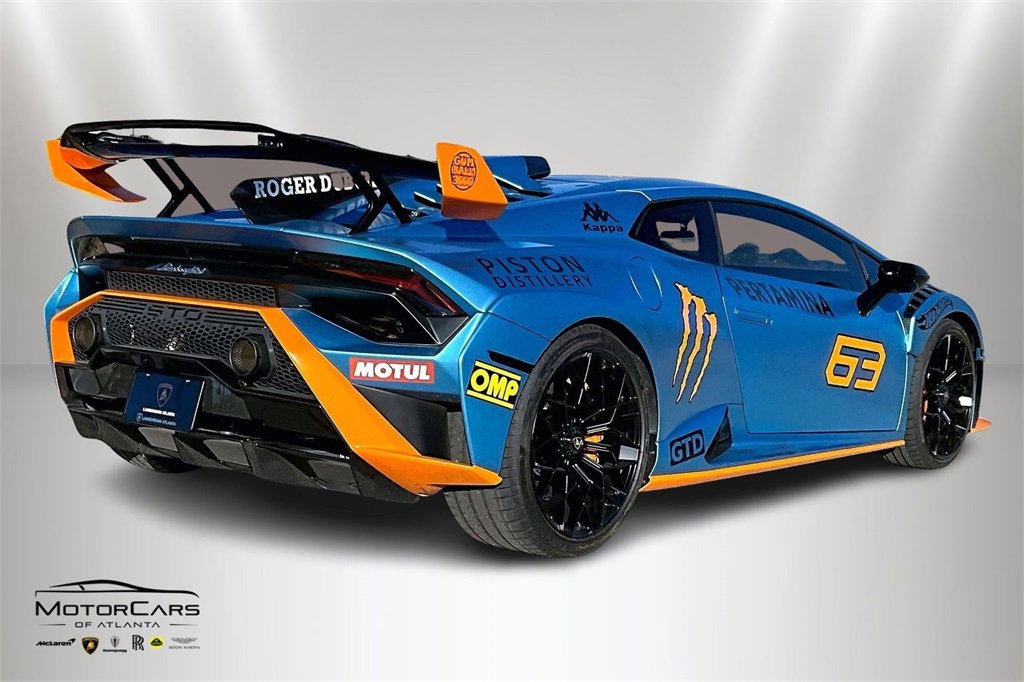 Used 2022 Lamborghini Huracan STO image 12