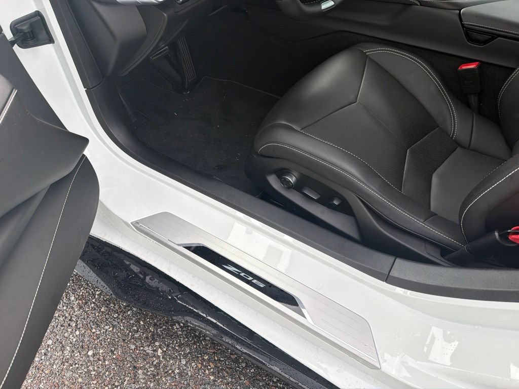 Used 2026 Chevrolet Corvette Z06 RWD image 13