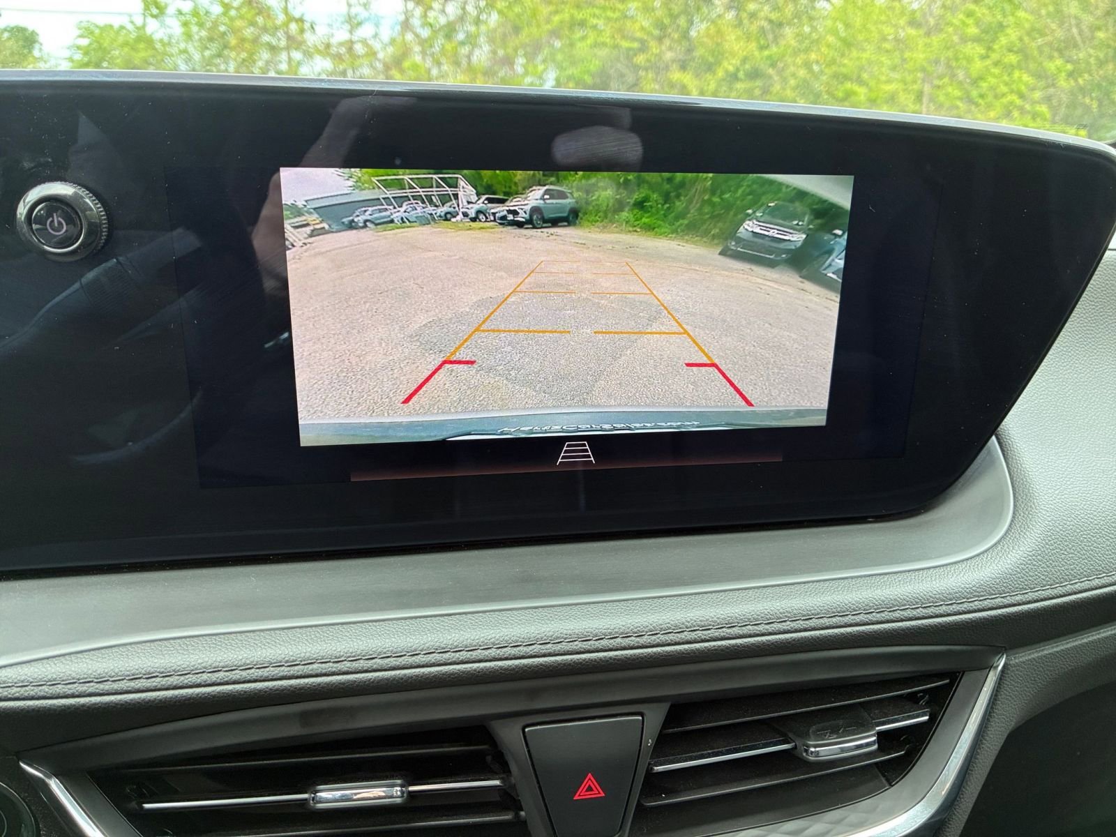 Used 2025 Buick Encore GX Preferred AWD/4WD image 21