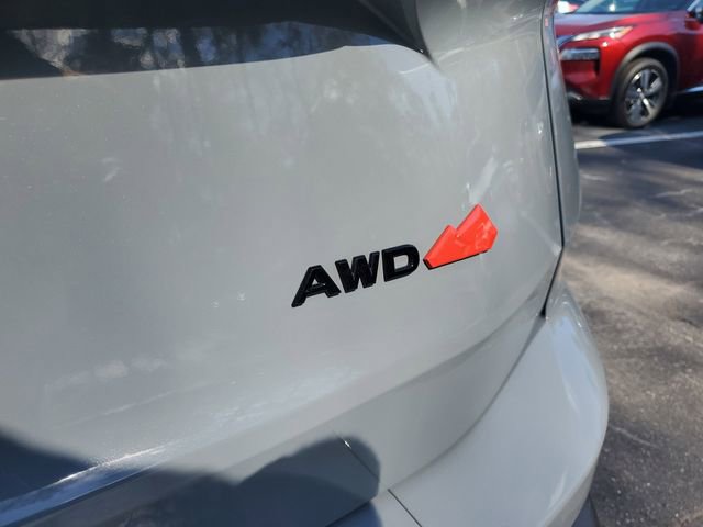 Certified 2025 Nissan Rogue SV image 6