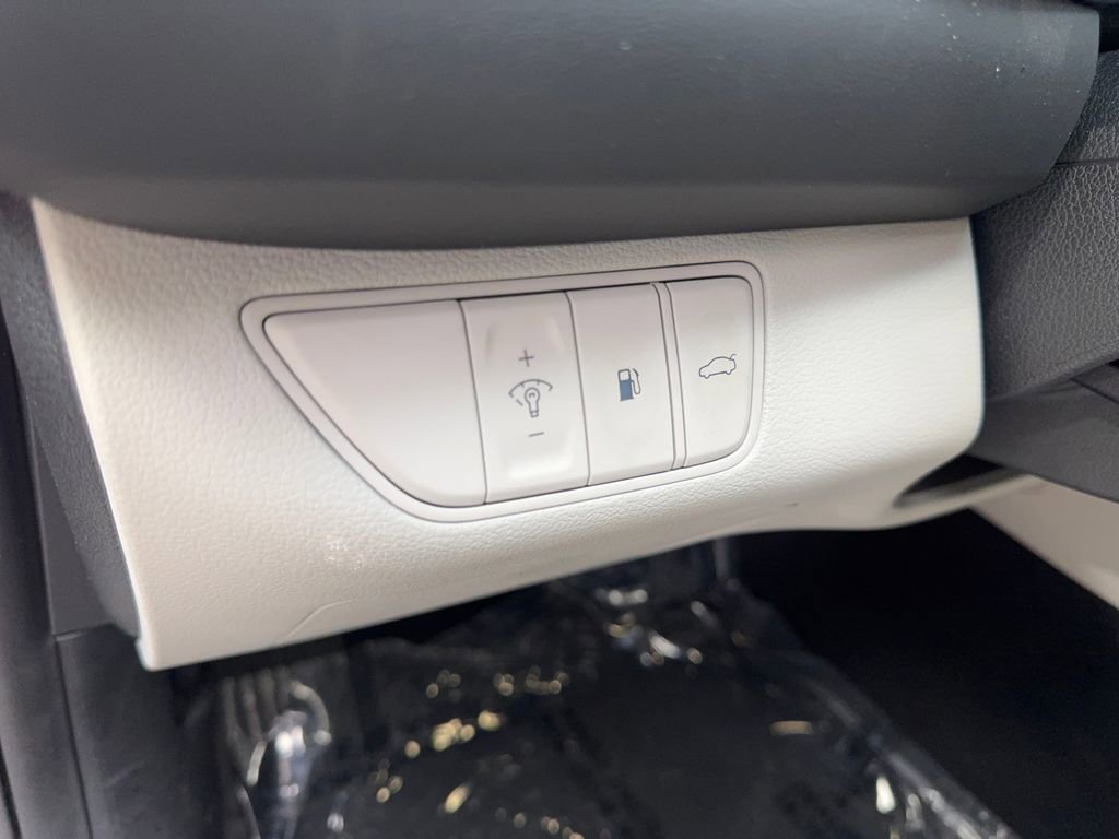 Used 2023 Genesis G70 2.0T image 54