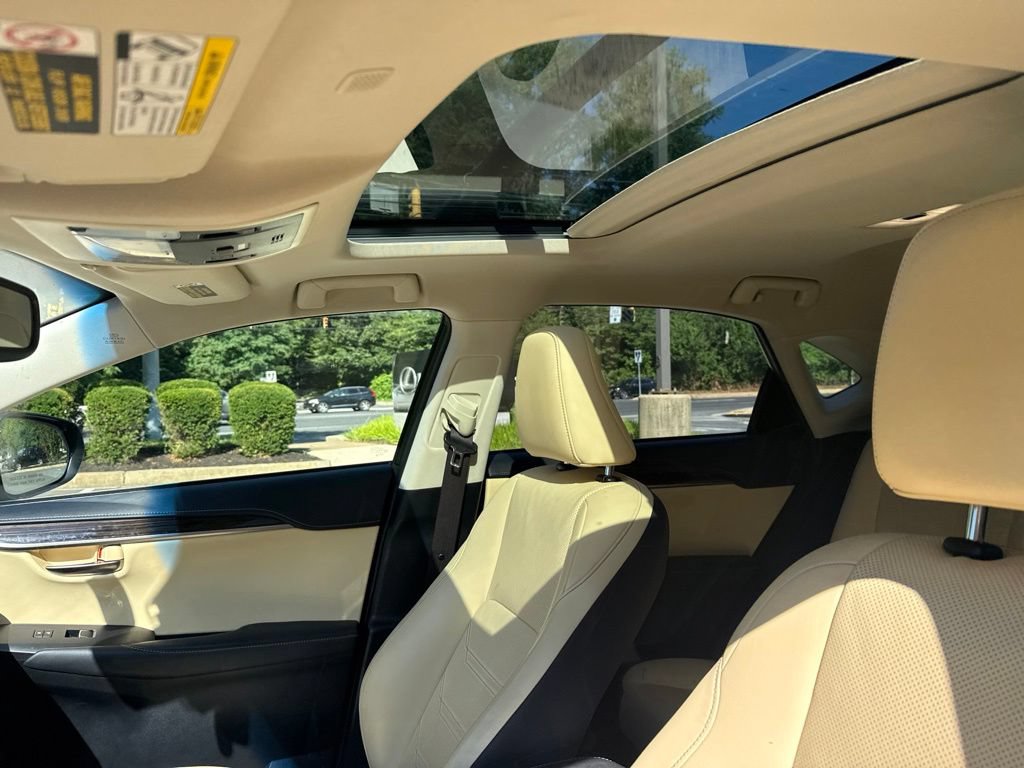 Used 2018 Lexus NX 300h AWD w/ Luxury Package image 12
