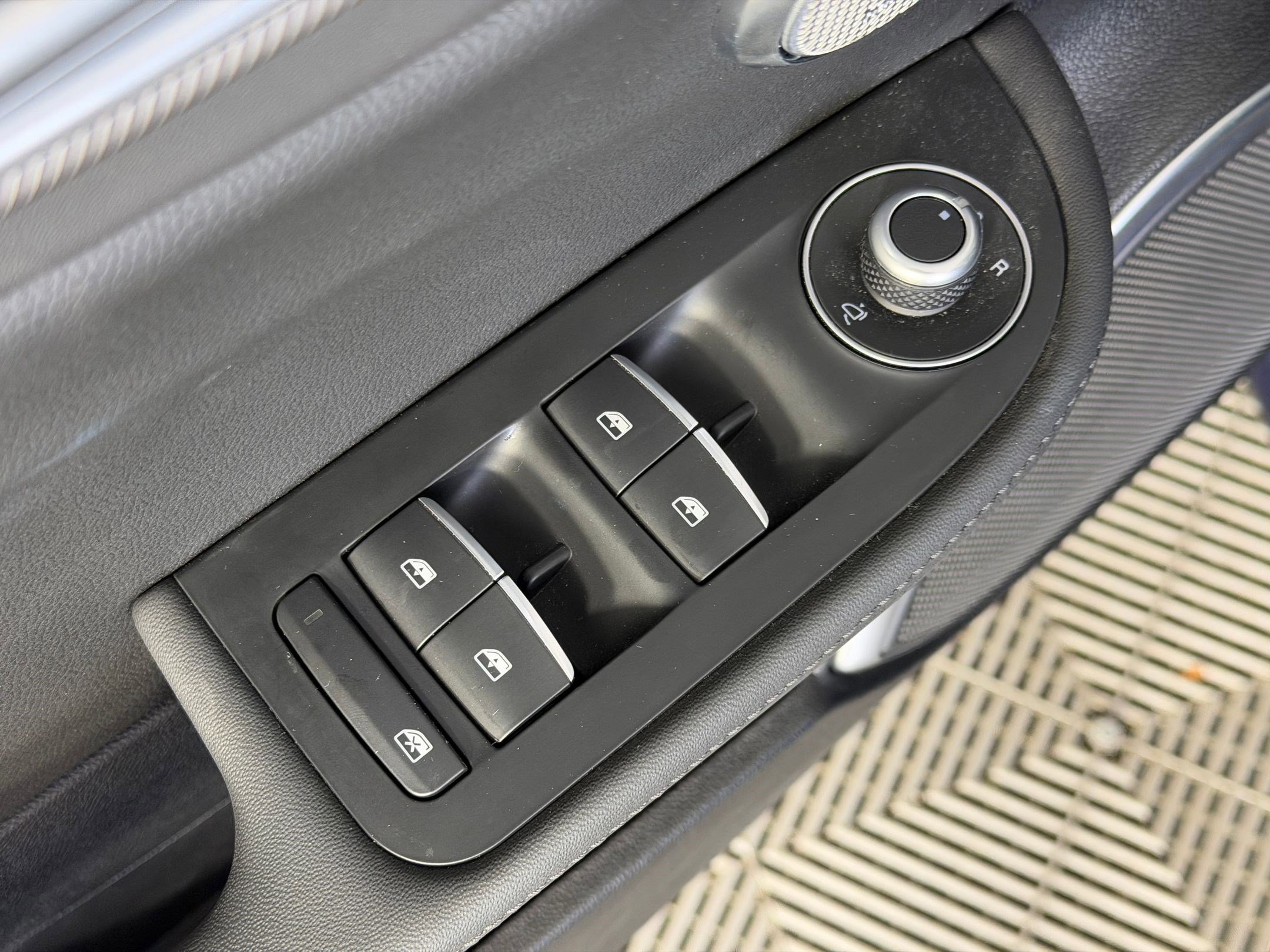 Used 2021 Alfa Romeo Giulia Ti Sport image 25