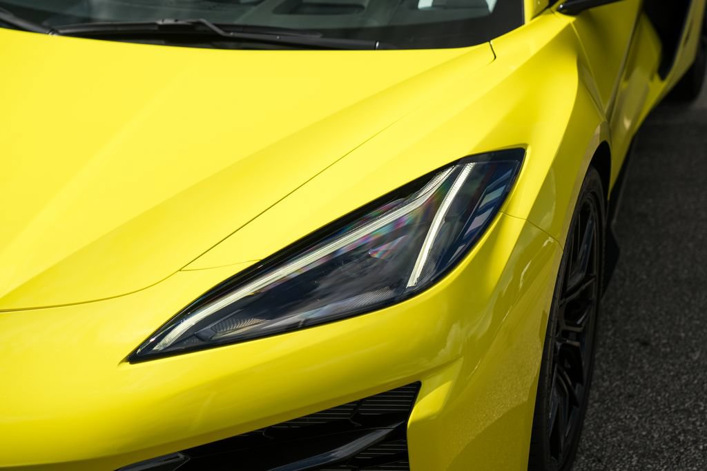 Used 2023 Chevrolet Corvette Z06 w/ Engine Appearance Package RWD image 7