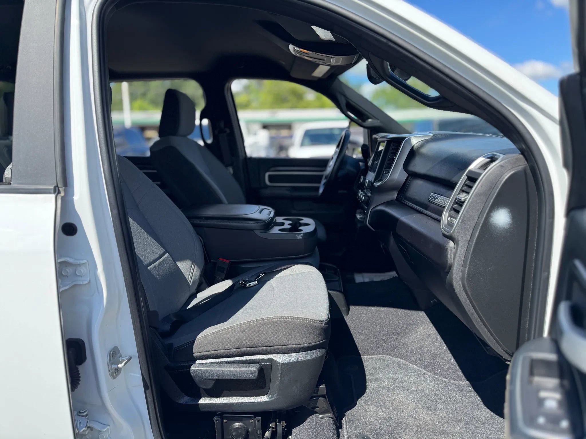 Used 2024 RAM 2500 Big Horn AWD/4WD image 28