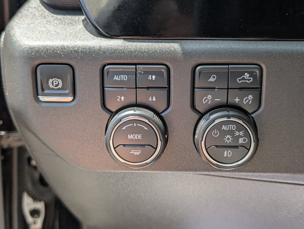 Used 2024 Chevrolet Silverado 1500 RST AWD/4WD image 15