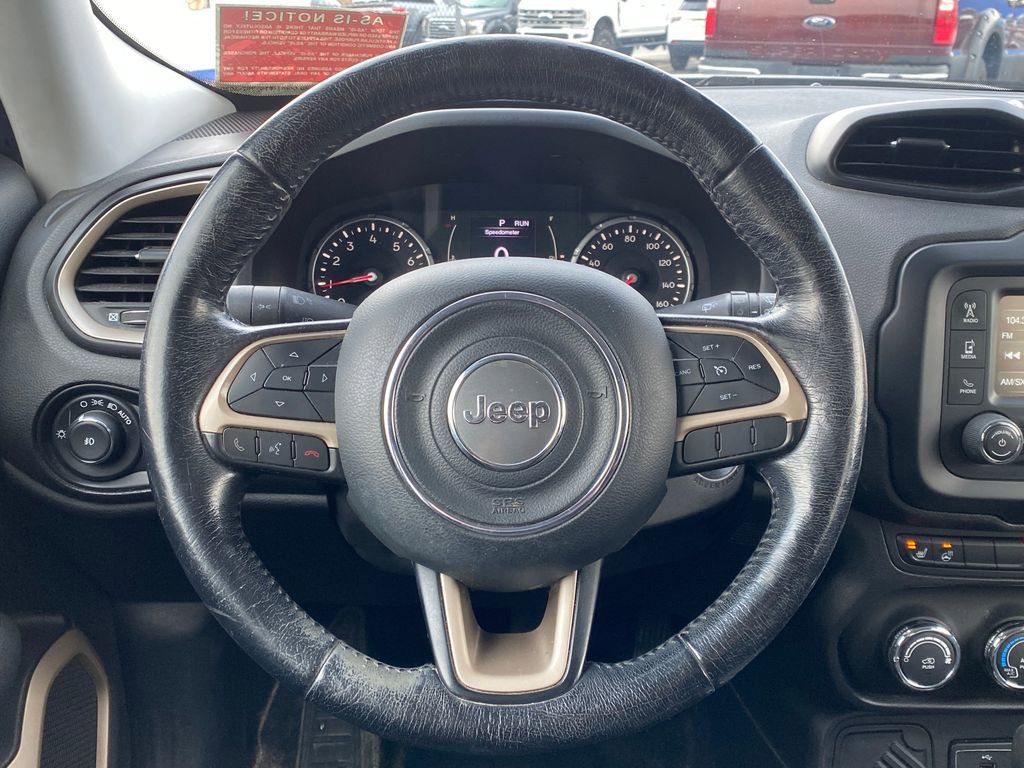 Used 2015 Jeep Renegade Latitude w/ Cold Weather Group FWD image 20