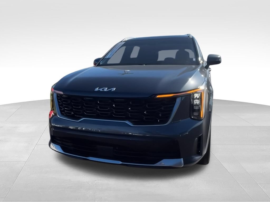 Used 2025 Kia Sorento S FWD image 4