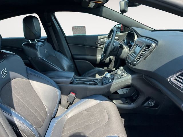 Used 2016 Chrysler 200 S w/ Comfort Group image 15