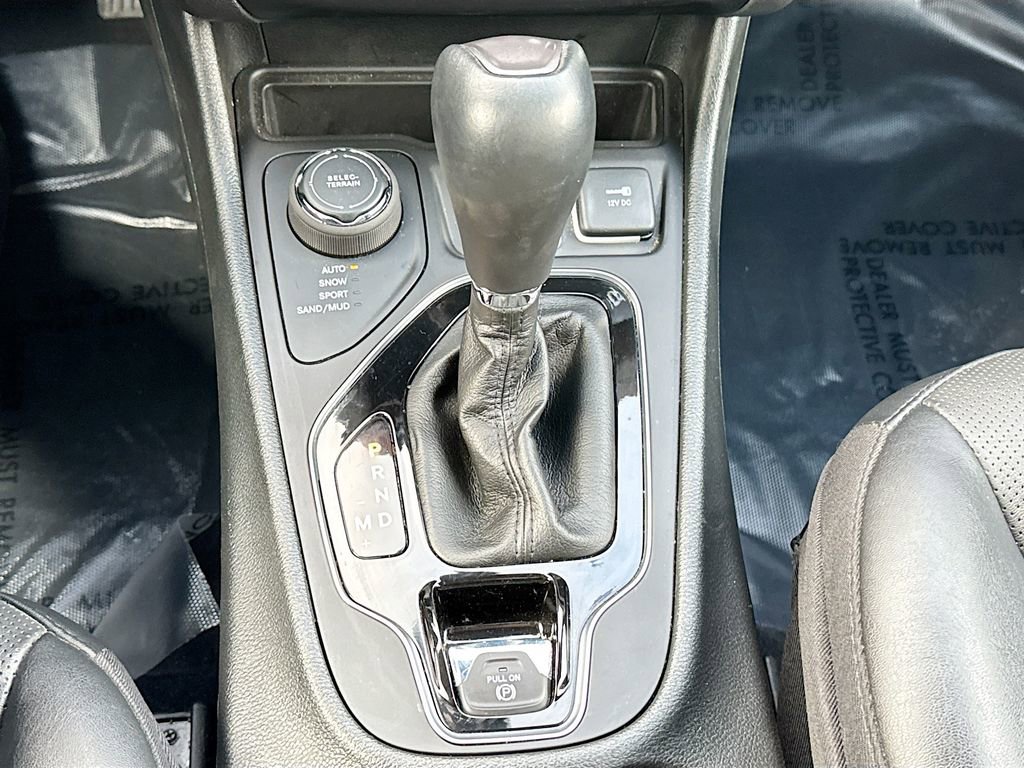 Used 2023 Jeep Cherokee Altitude Lux AWD/4WD image 17