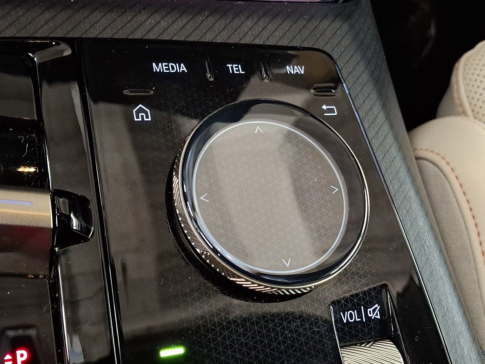 Used 2025 BMW X3 xDrive30i w/ Convenience Package image 20