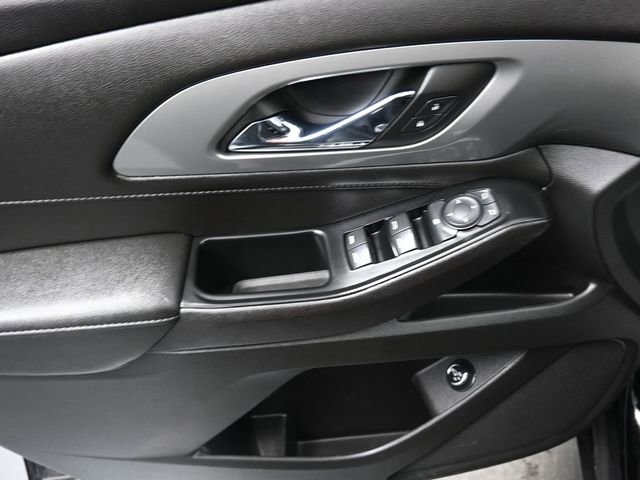 Used 2023 Chevrolet Traverse LT image 13