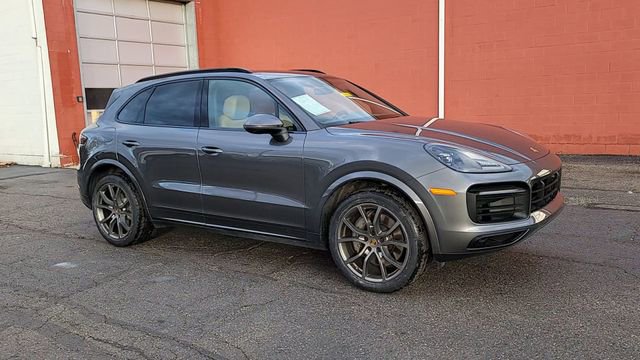 Used 2021 Porsche Cayenne S image 2