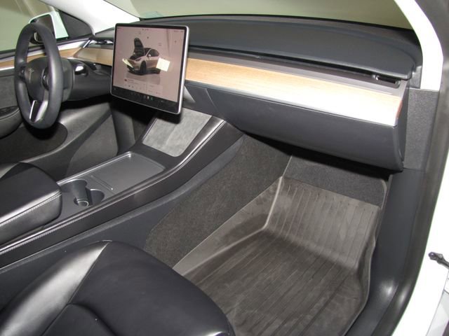 Used 2024 Tesla Model Y Performance AWD/4WD image 16