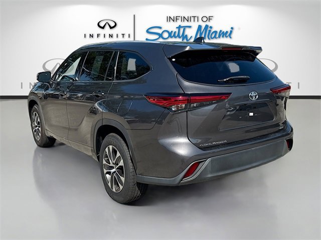 Used 2022 Toyota Highlander XLE image 5