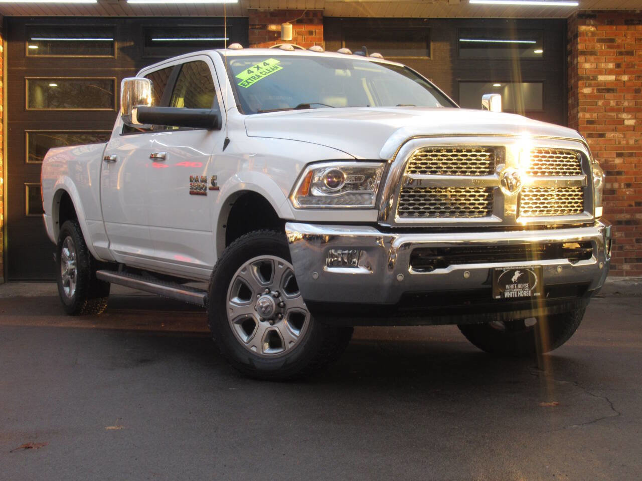 Used 2016 RAM 3500 Laramie image 1