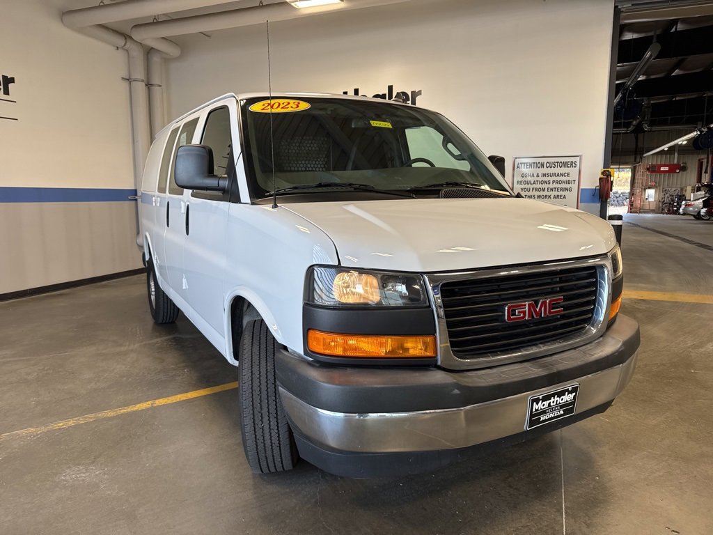Used 2023 GMC Savana 2500 w/ Driver Convenience Package image 3