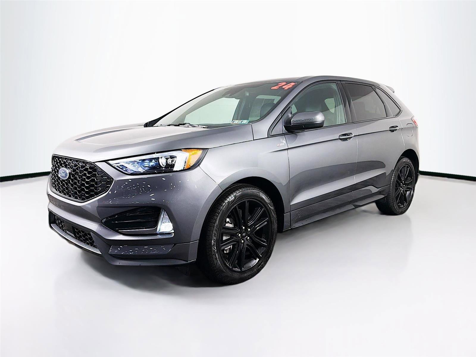 Used 2024 Ford Edge ST-Line image 3