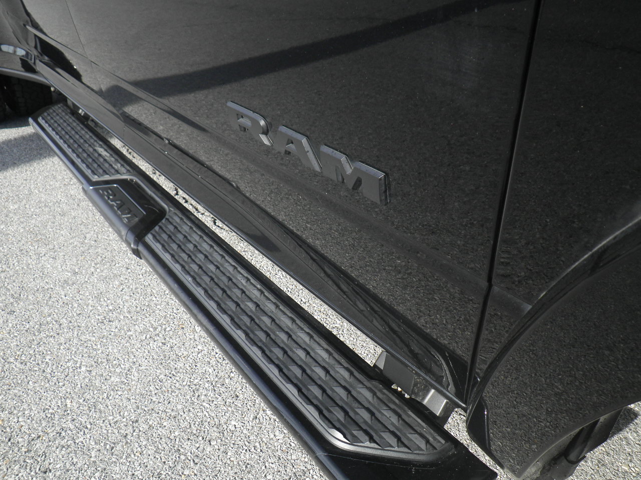 Used 2022 RAM 3500 Laramie image 11