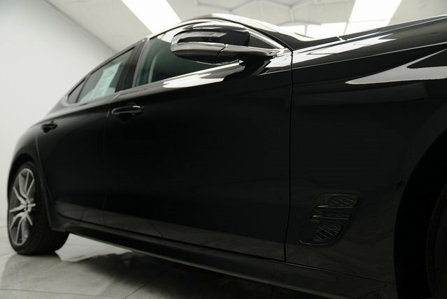 Used 2025 Genesis G70 2.5T image 14