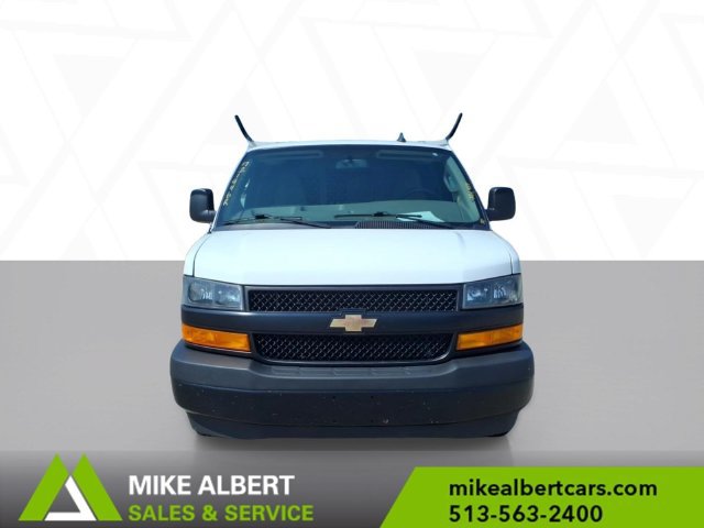 Used 2021 Chevrolet Express 2500 w/ Driver Convenience Package RWD image 2