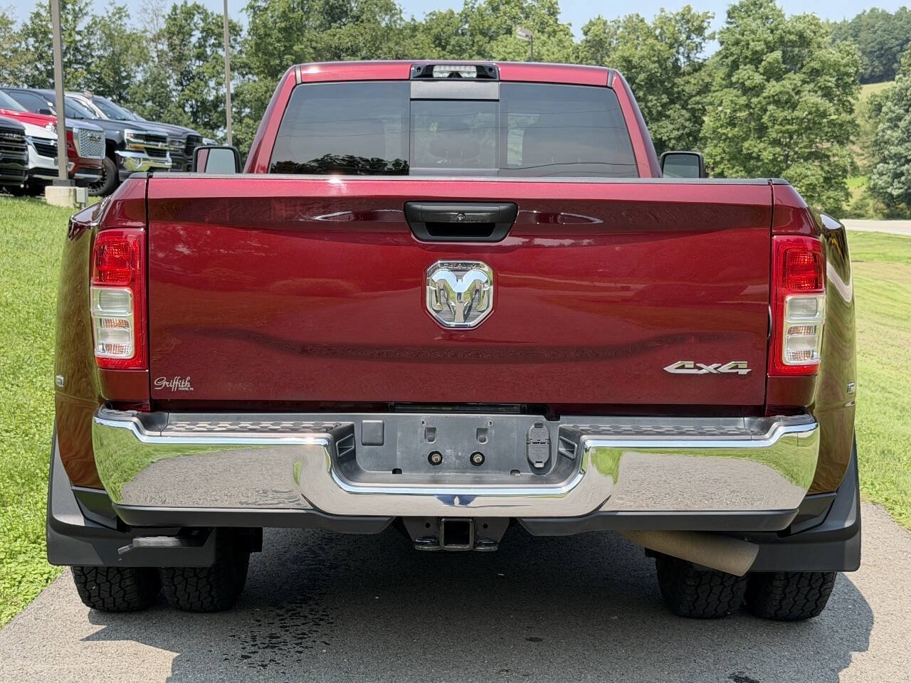 Used 2024 RAM 3500 Tradesman w/ Chrome Appearance Group AWD/4WD image 4