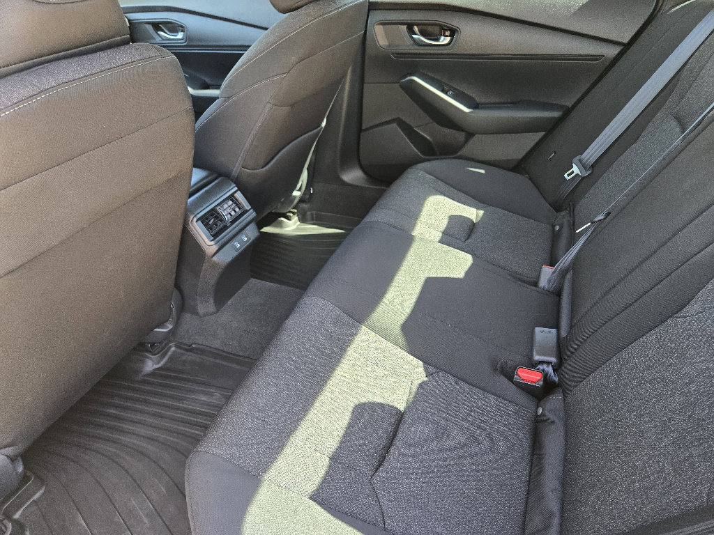 Used 2025 Honda Accord SE image 30