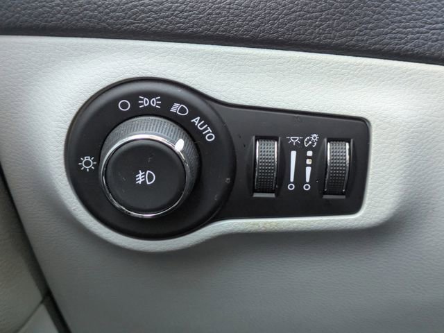 Used 2018 Jeep Compass Latitude w/ Popular Equipment Group image 28