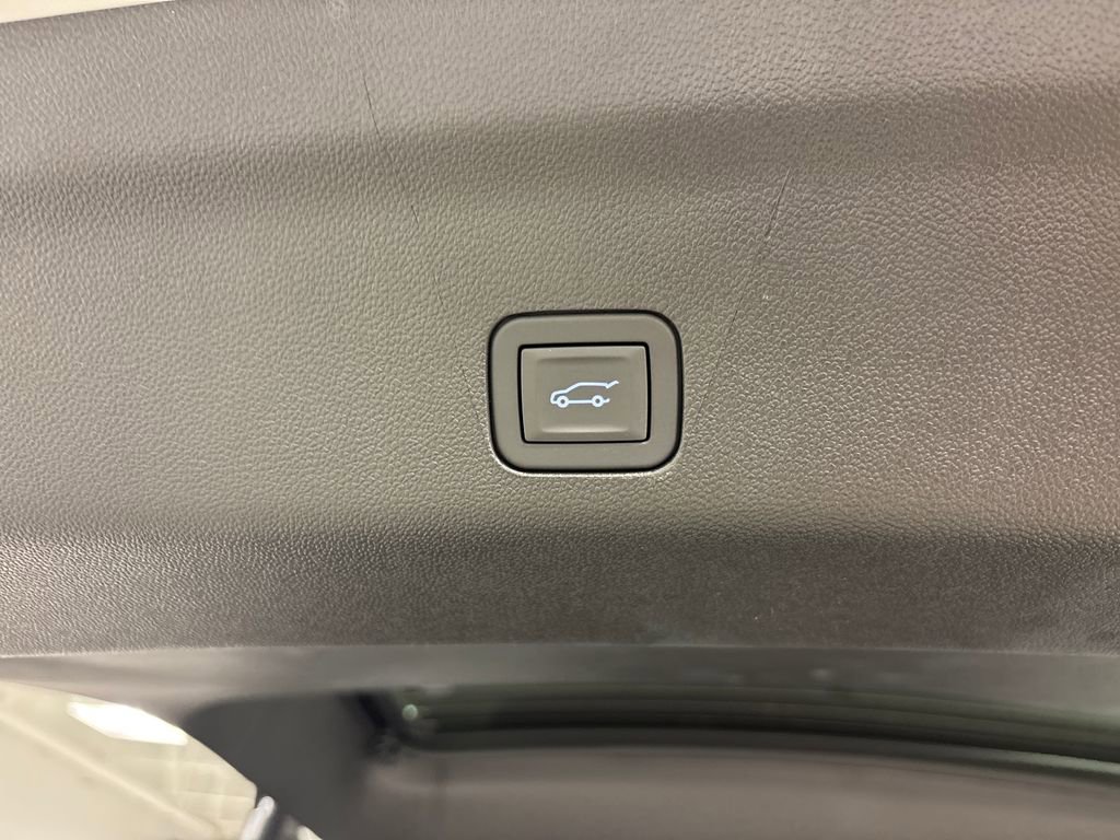 New 2026 GMC Yukon AT4 image 19
