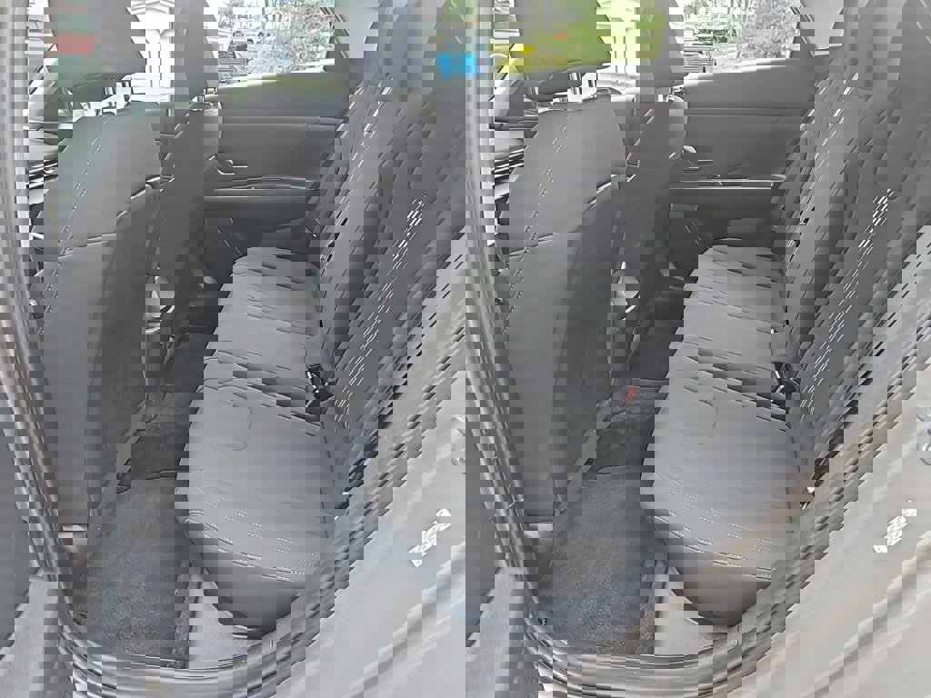 Used 2023 Hyundai Elantra SEL w/ Convenience Package image 18