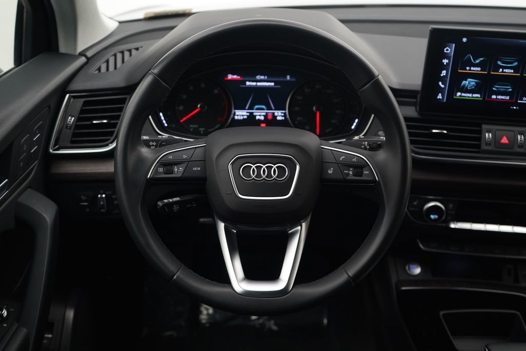 Used 2023 Audi Q5 2.0T Premium w/ Convenience Package image 9