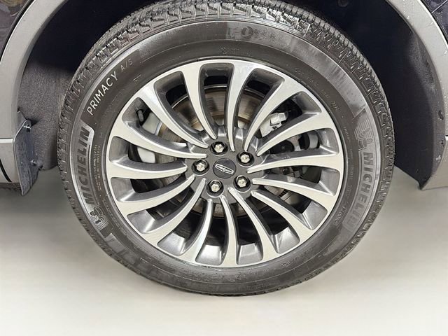 Used 2023 Lincoln Aviator AWD w/ Premium Package image 34
