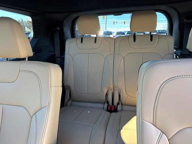 Used 2025 Jeep Grand Cherokee L Limited image 22