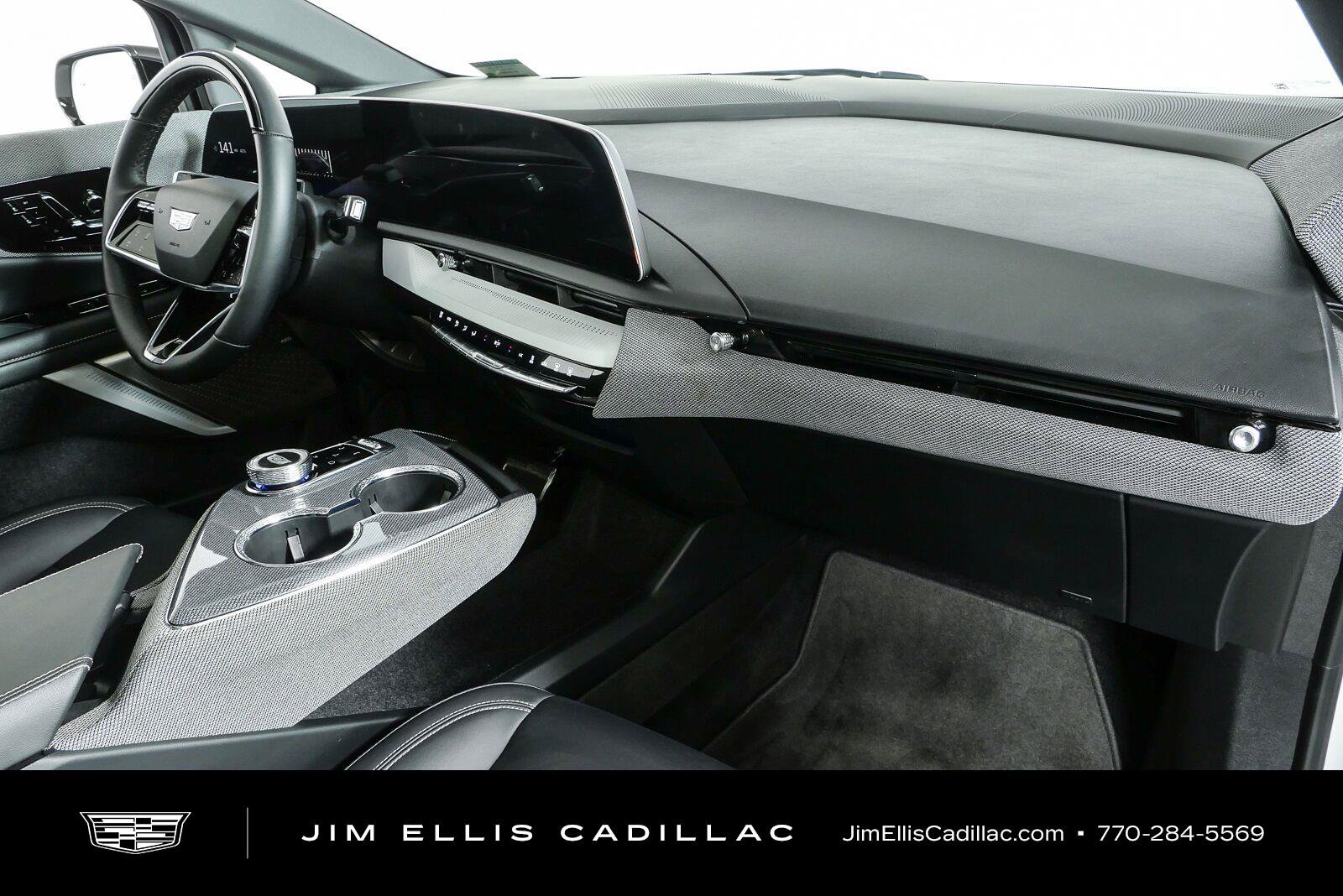 Used 2025 Cadillac Optiq Luxury 1 AWD/4WD image 24