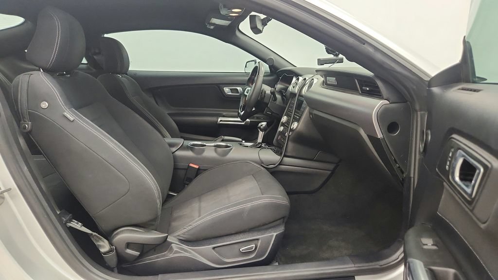 Used 2018 Ford Mustang GT RWD image 17