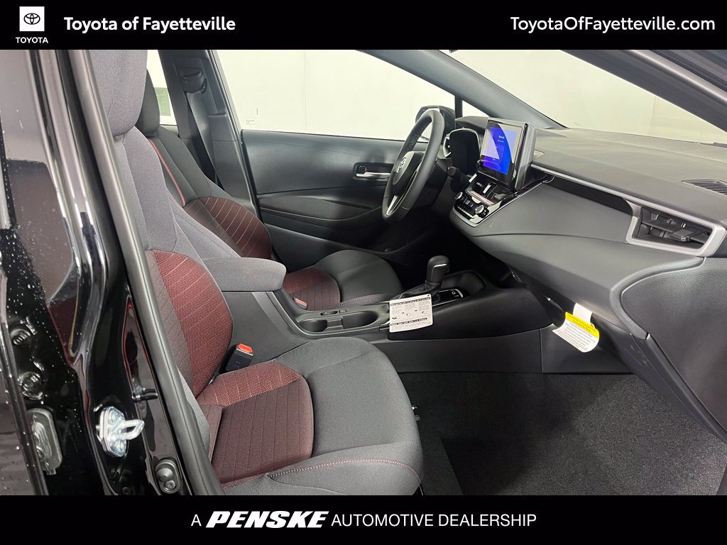Used 2026 Toyota Corolla SE FWD image 6
