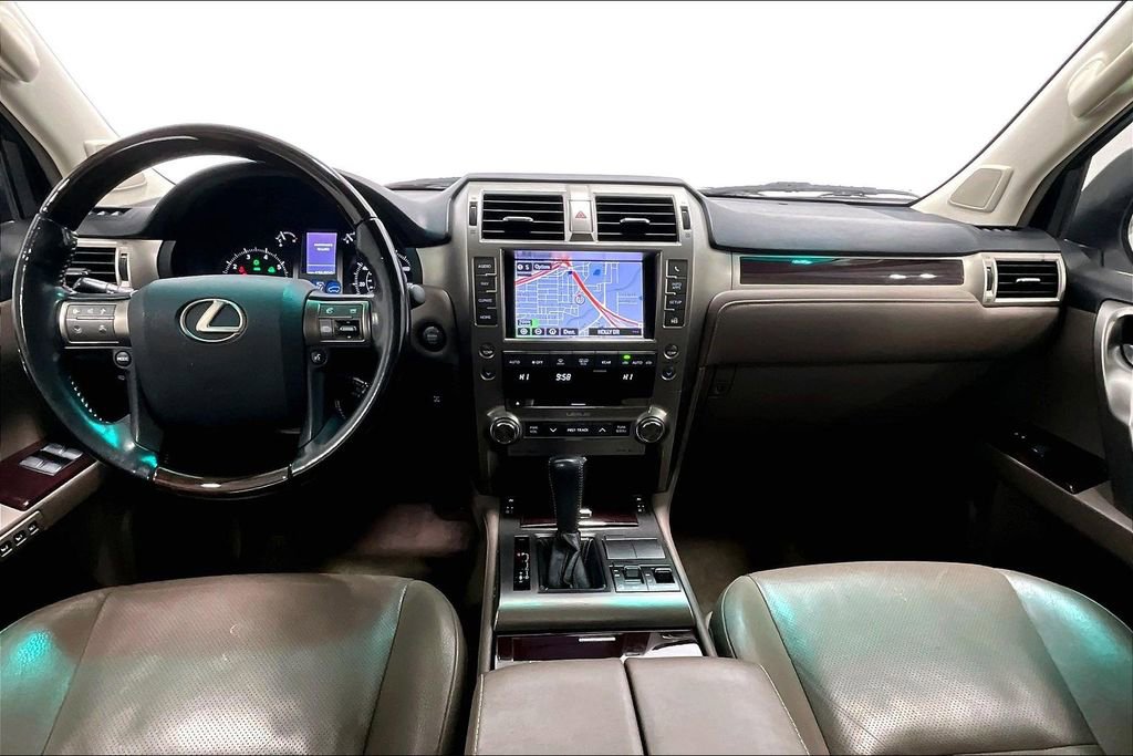 Used 2017 Lexus GX 460 image 18